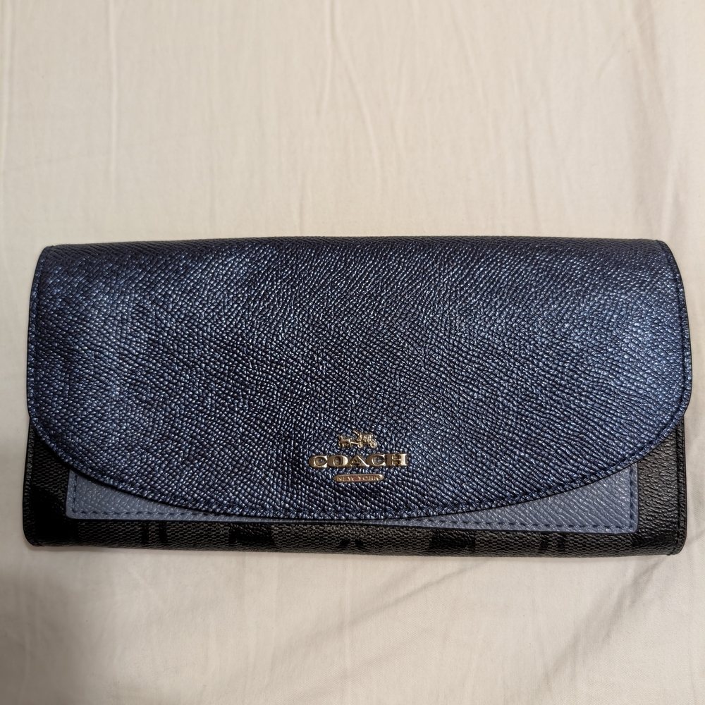 Coach Navy and Black Textured Clutch